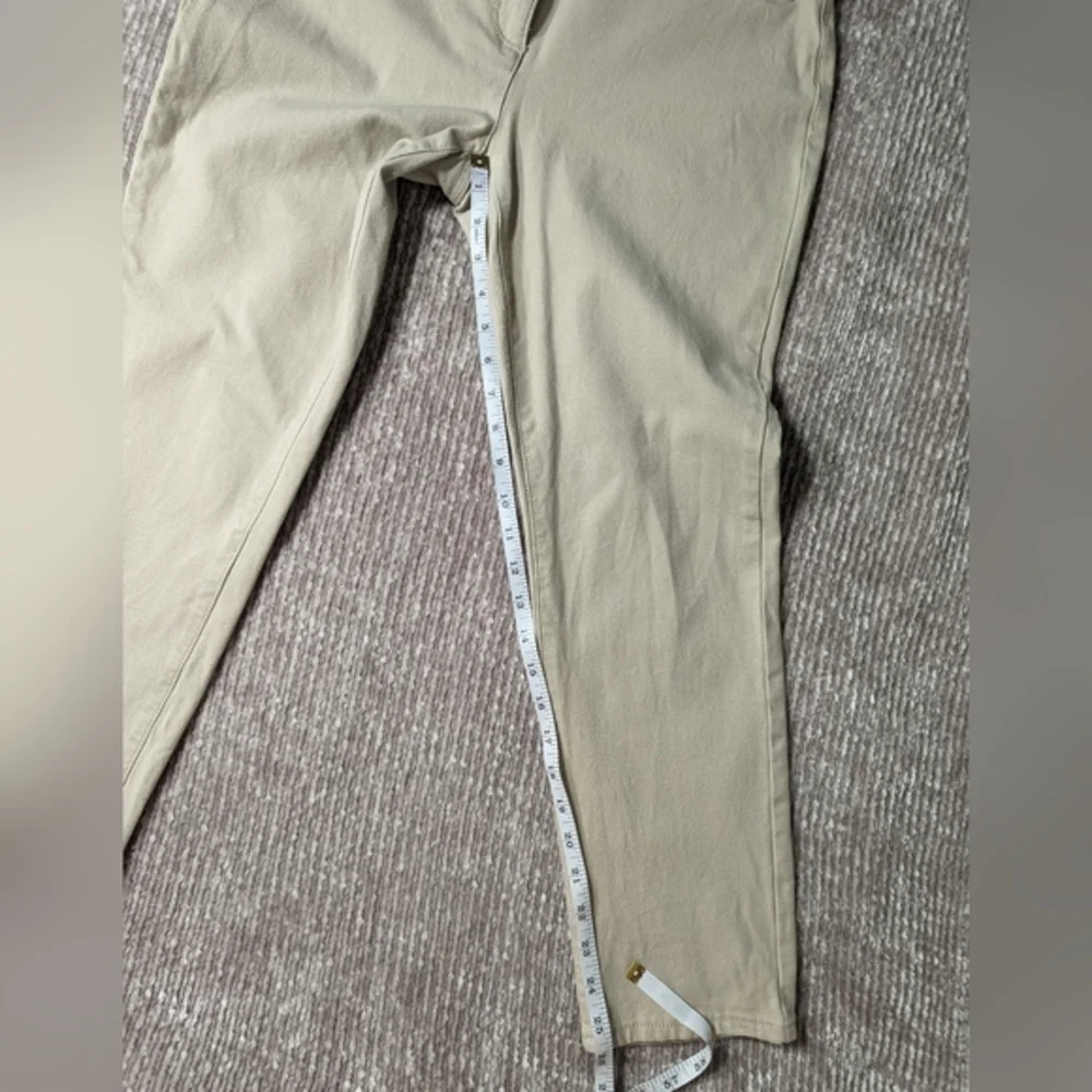 Chico's So Slimming Stretch Ankle/Cropped Leg Pant Tan Size‎ 0.5 (Sm6)